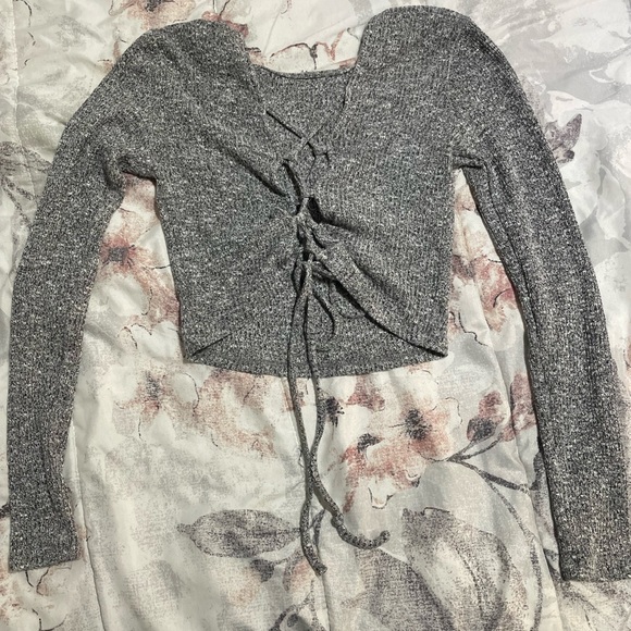 Grey tie back top - Picture 2 of 2